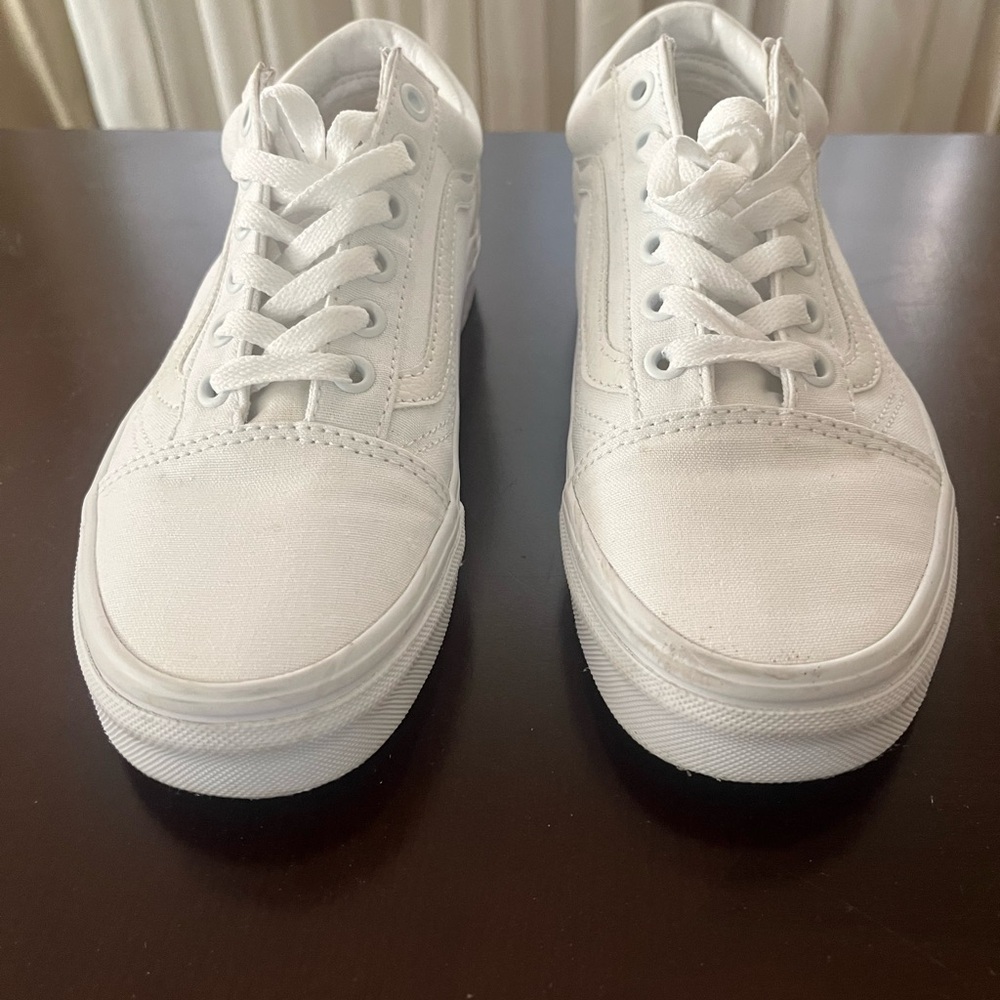 White Vans Old Skool Low-Top Canvas Skate Shoes Size 7